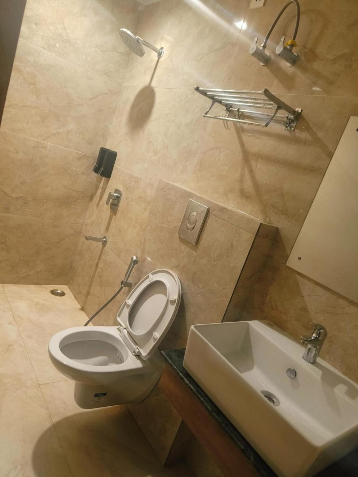 Hotel Abode Шиллонг Екстер'єр фото